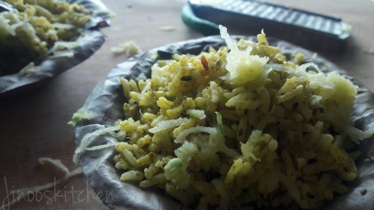 Thenga Manga Pattani Sadham ~ Coconut, Raw mango & peas Rice