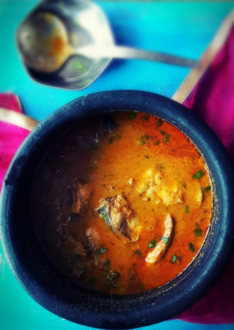 Malabar fish curry with coconut ~ Varutharacha Meen curry