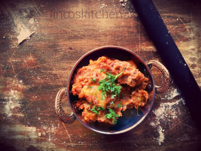 Lasaniya batata recipe ~ Garlic potato curry