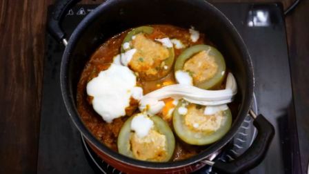 Stuffed Bottle gourd curry