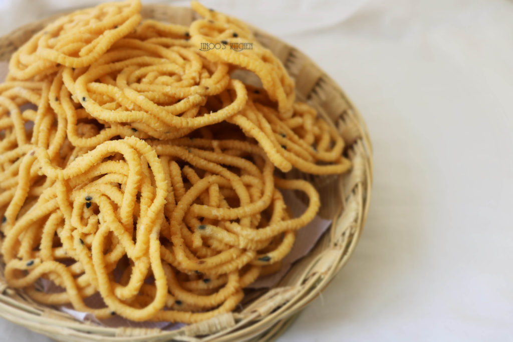 Classic murukku recipe