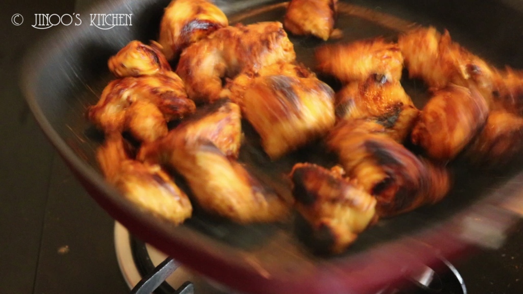 Easy restaurant style chicken tikka recipe in pan