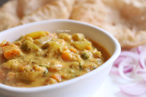 Hotel style Vegetable Kurma for chapathi