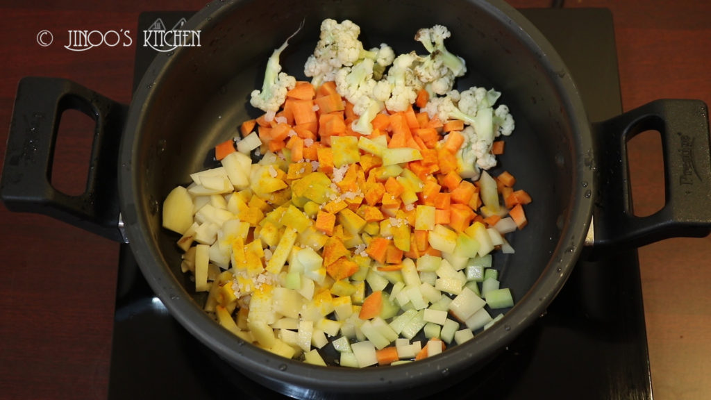 Hotel style Vegetable Kurma for chapathi