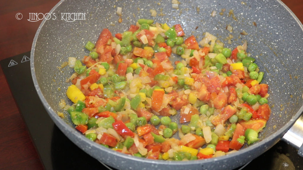 Hotel style Vegetable Kurma for chapathi