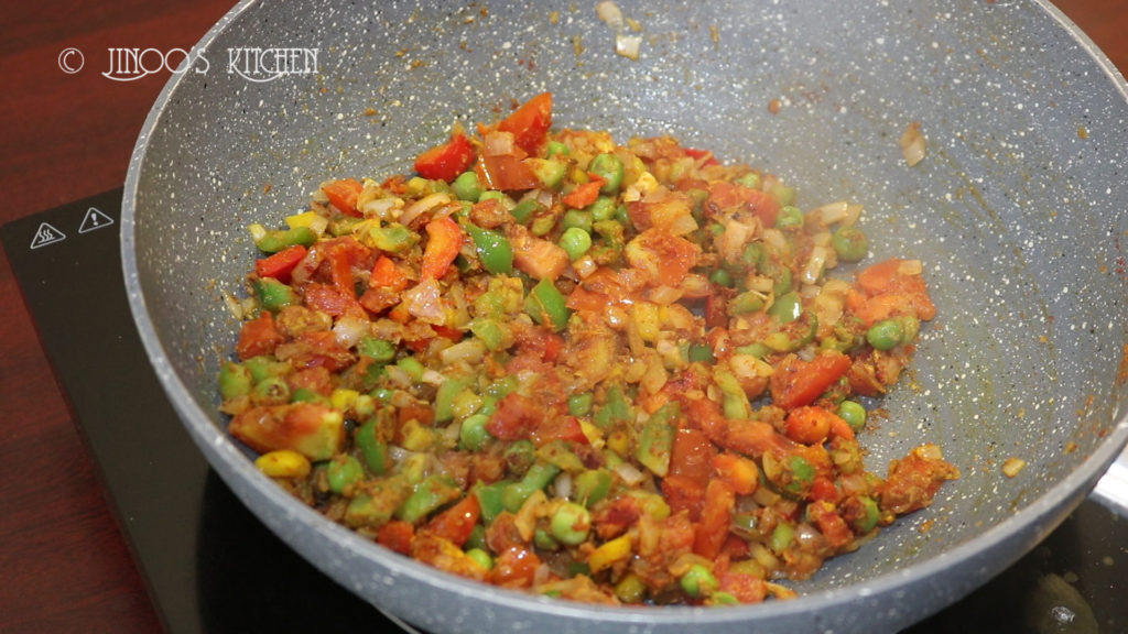 Hotel style Vegetable Kurma for chapathi