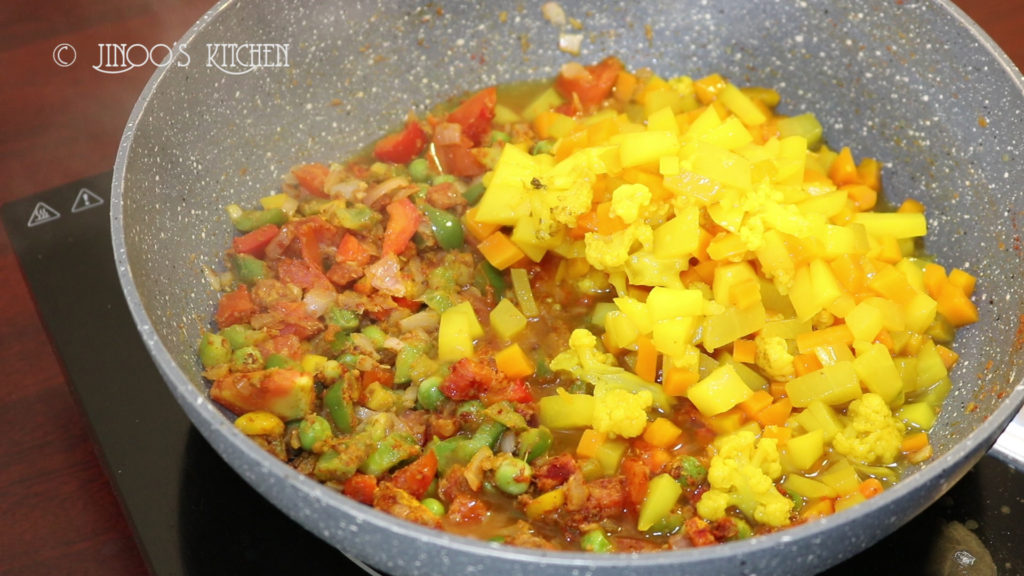 Hotel style Vegetable Kurma for chapathi