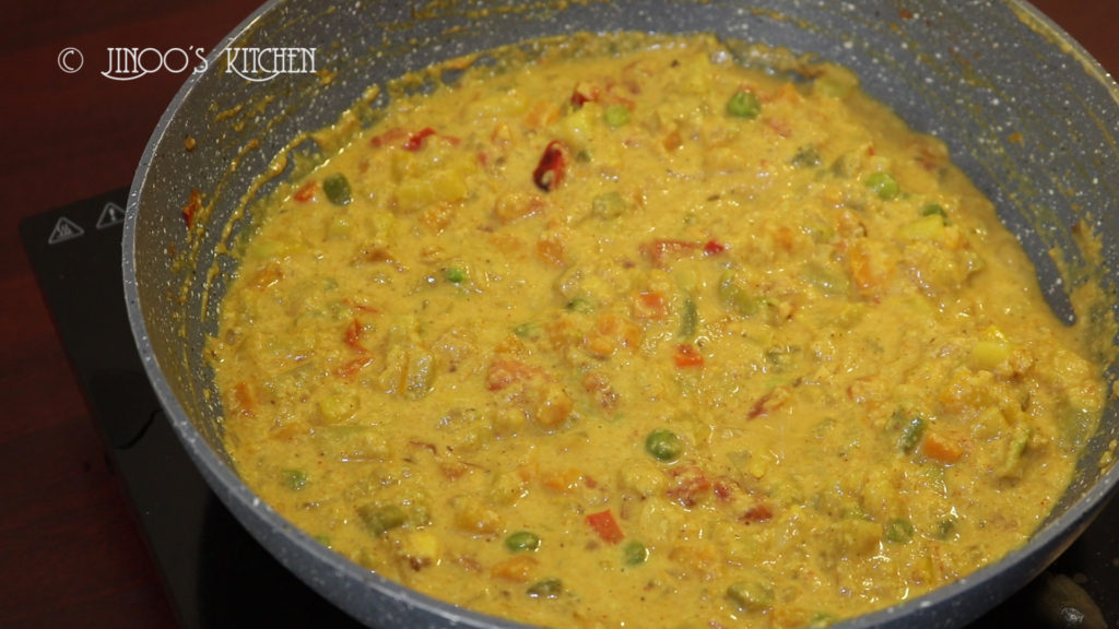 Hotel style Vegetable Kurma for chapathi