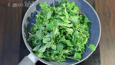 Easy spinach gravy for rice