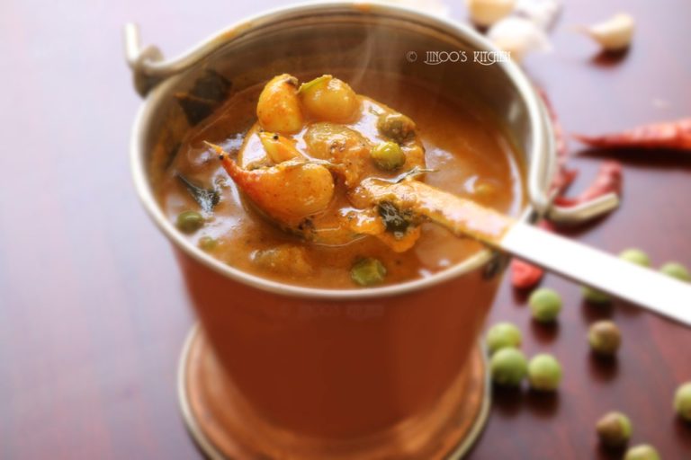 Sundakkai kara kulambu | turkey berry garlic curry for rice
