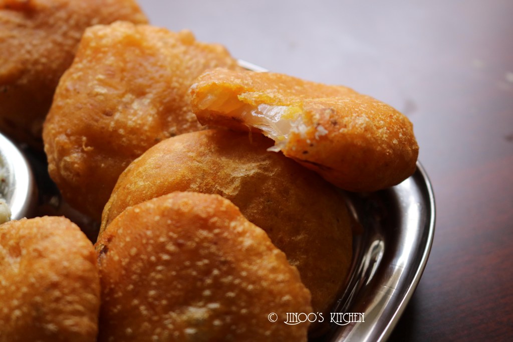 Vengaya bajji recipe | onion bajji recipe