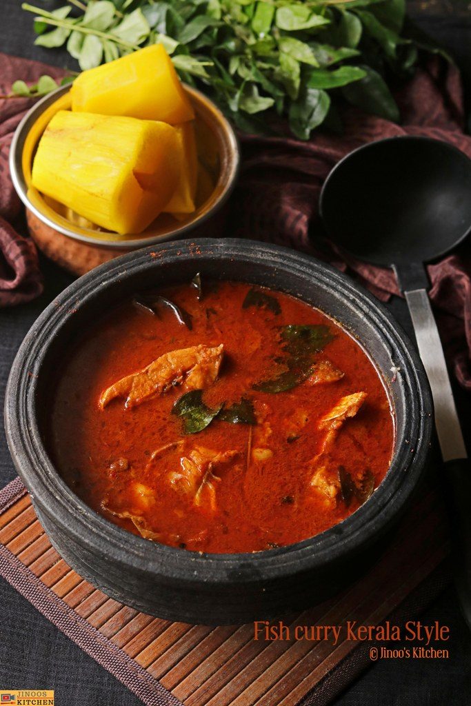 varutharacha meen curry