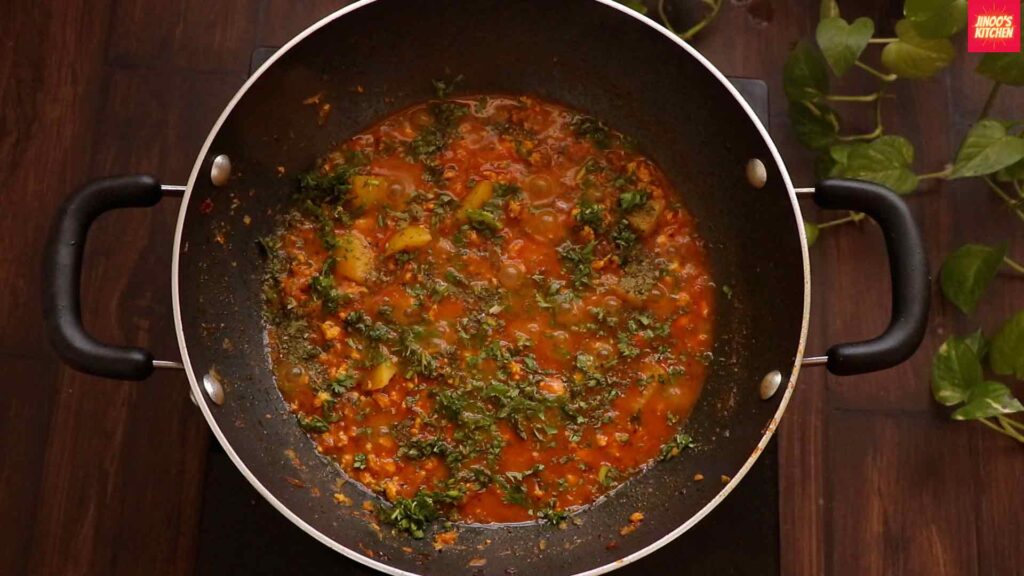 add-kasuri-methi-adn-coriander-leaves